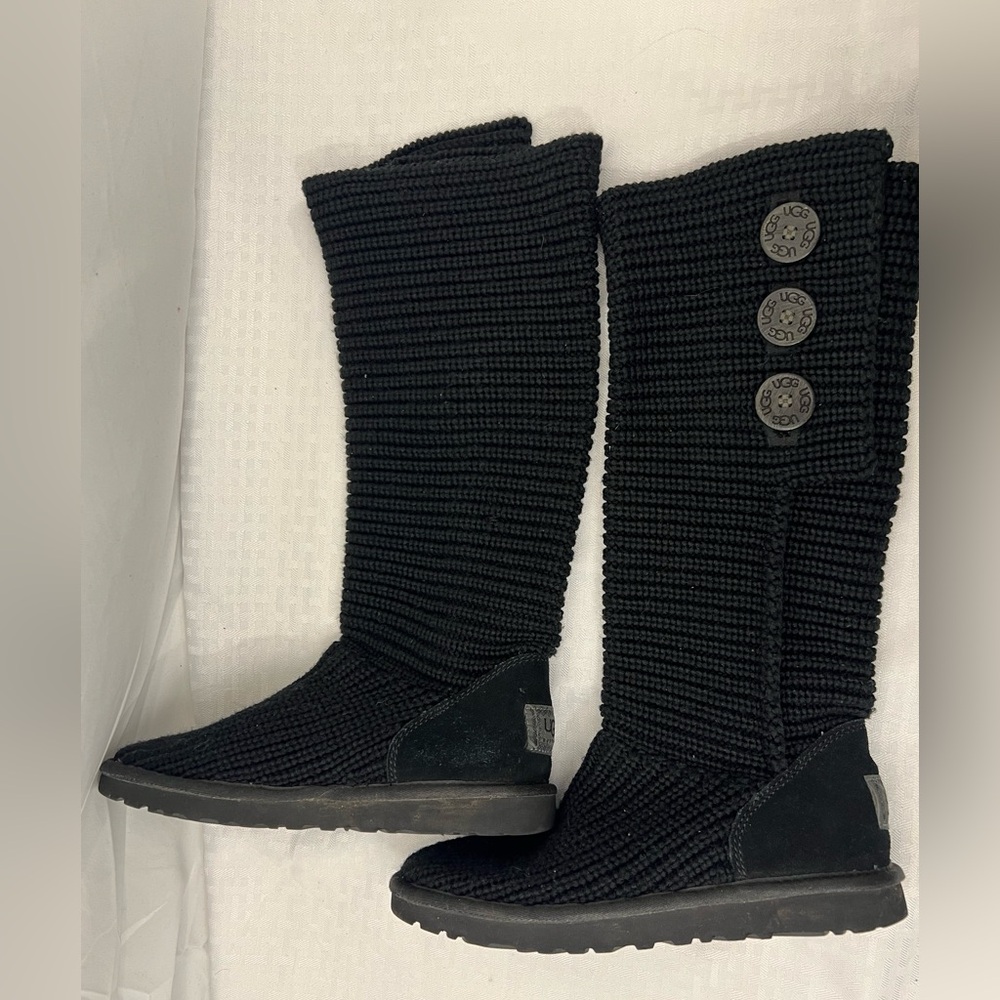 7820: UGG Black Knit Tall Boots Triple Button Size US 8